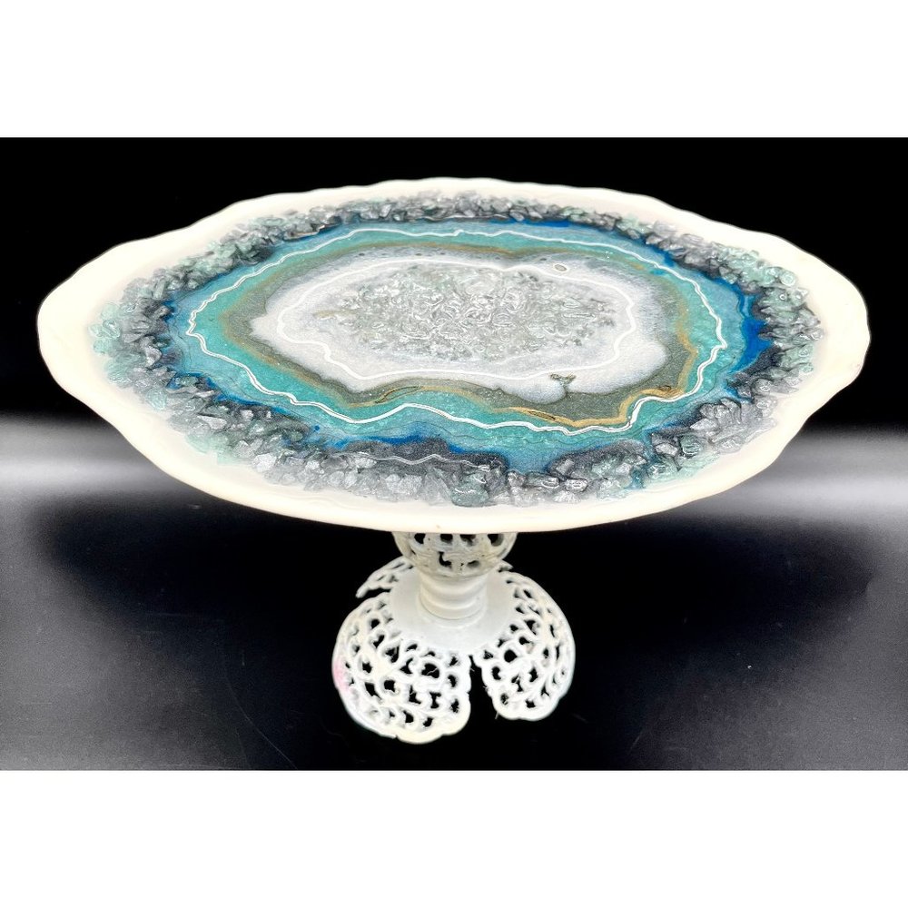 Geode Resin Art Stand, Pastry Stand, Geode Art, 3D Resin Sculpture